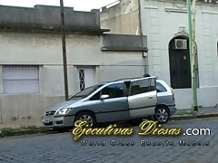 El regalito de mi novia, un trio caliente con su amiga (Hot Buenos Aires)